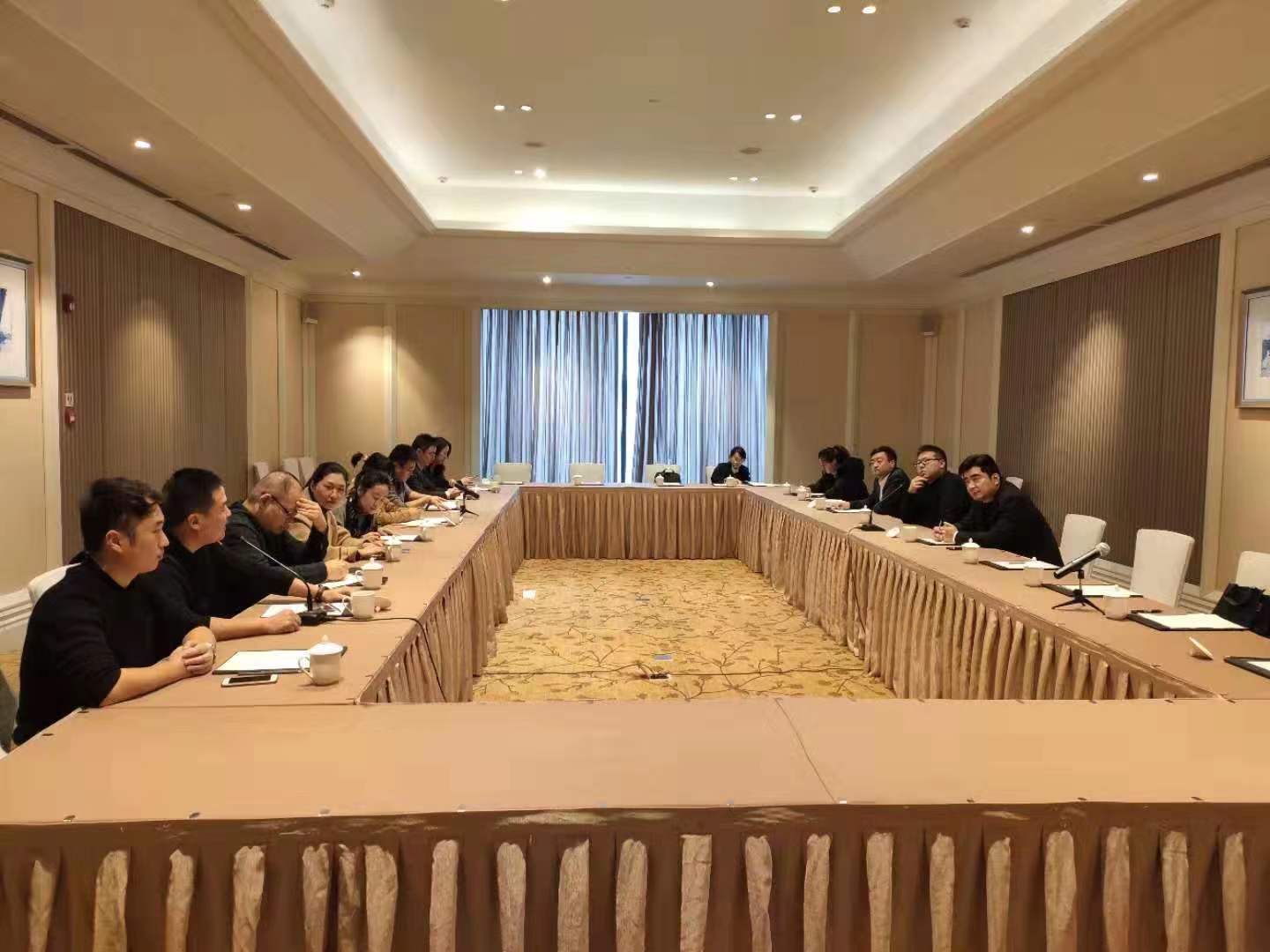 黄欣安律师代表耀时所参加无锡市侨联青年委员会第三届委员大会(图1)