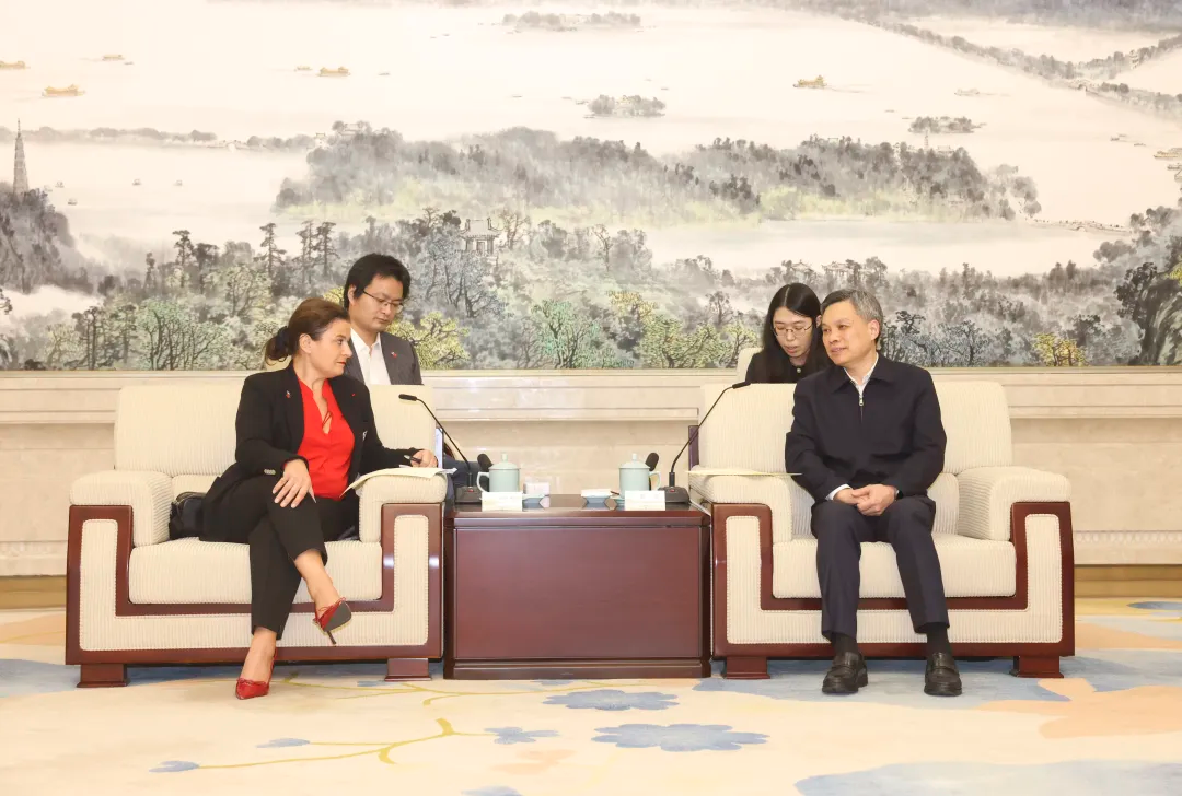 浙江省委副书记、杭州市委书记刘捷会见法国全法工商会一行，耀时伙伴助力中法合作 | 耀时新闻(图1)